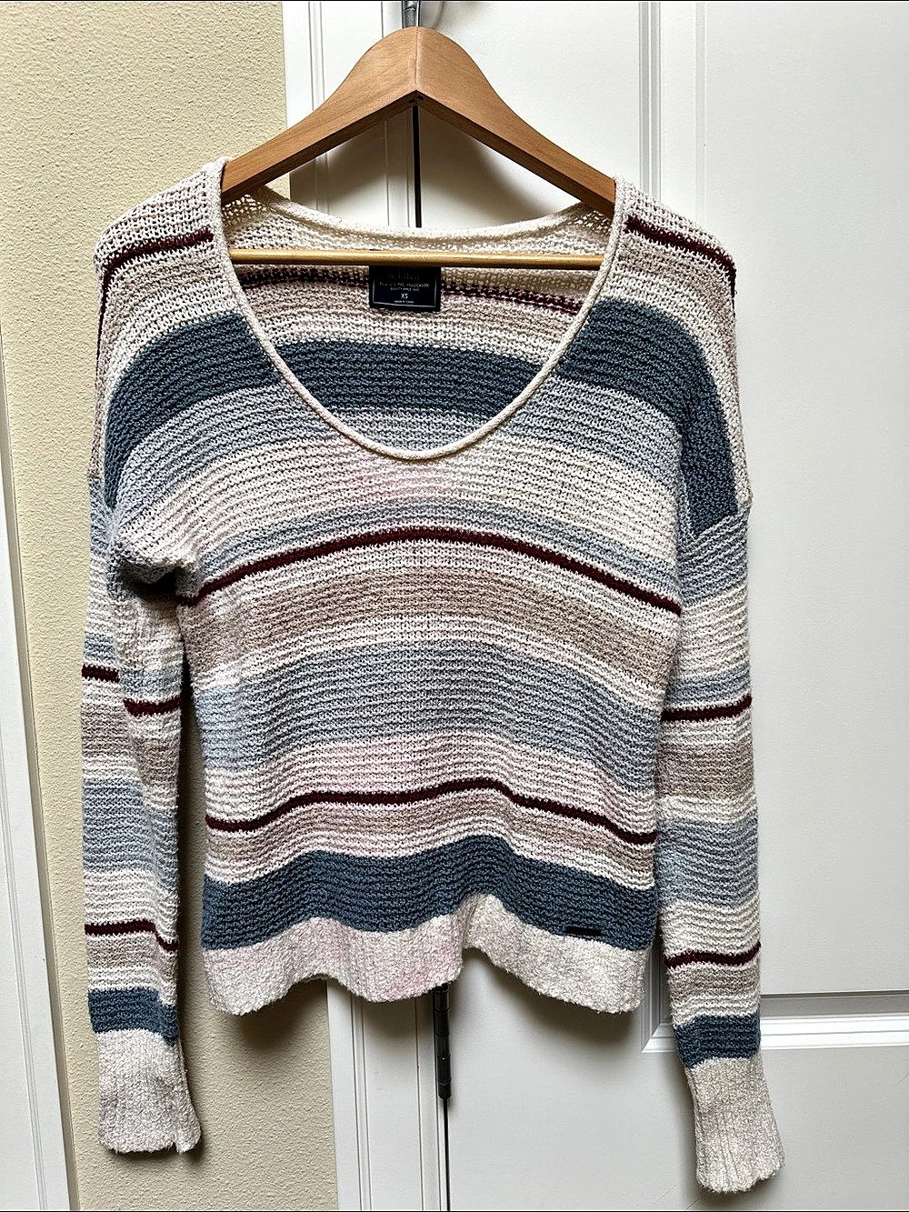 Abercrombie & Fitch Striped Knit Sweater in Blue & White Size XS